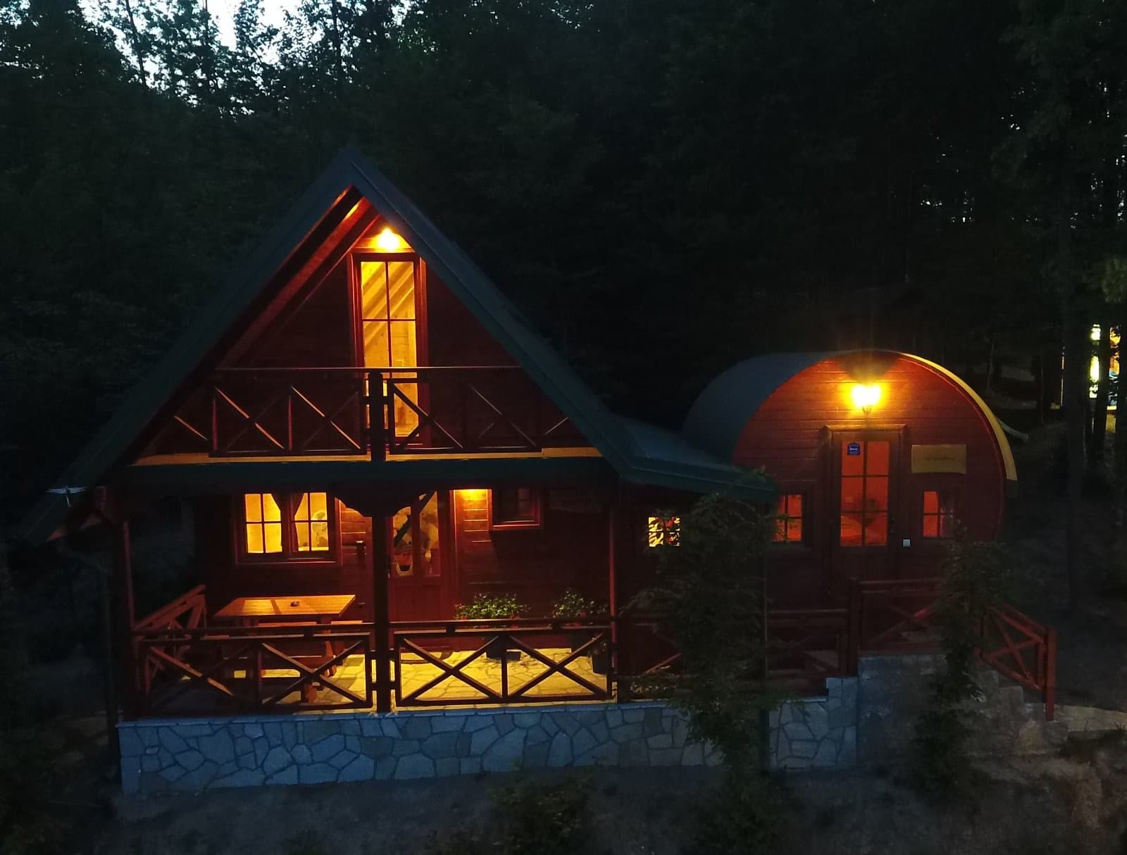 Zlatna Brvnara Dobar Pogled - naslovna fotografija